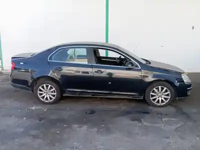 Здавання транспортного засобу volkswagen jetta (1k2) advance року 2007 потужний bxe