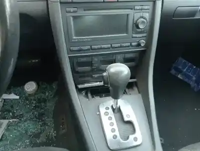 Veículo de Sucata audi a4 avant (8e) 2.0 tdi do ano 2008 alimentado bpw