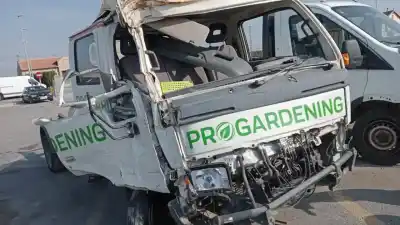 Veicolo di demolizione nissan cabstar e cabina simple cabina individual dell'anno 1999 alimentato b30d