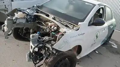 Veículo de Sucata peugeot 208 (p2) active do ano 2022 alimentado yh01