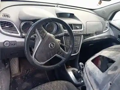 Véhicule à la ferraille opel mokka selective de l'année 2015 alimenté a17dts