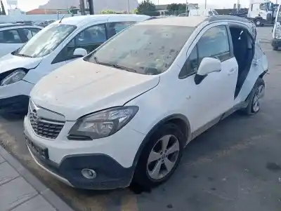Véhicule à la ferraille opel mokka selective de l'année 2015 alimenté a17dts