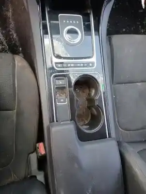 Veículo de Sucata jaguar xe prestige do ano 2017 alimentado 