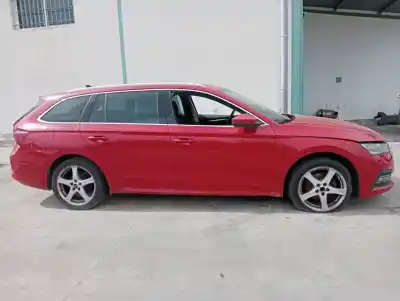 Sloopvoertuig skoda octavia combi (nx5) dnpa van het jaar 2020 aangedreven 