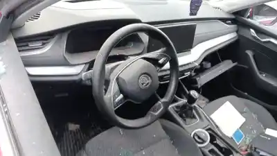 Sloopvoertuig skoda octavia combi (nx5) dnpa van het jaar 2020 aangedreven 