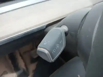 Sloopvoertuig tesla model y tesla model y y5ld van het jaar 2024 aangedreven 