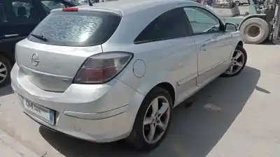 Veicolo di demolizione OPEL ASTRA H SEDÁN (A04)  dell'anno 2008 alimentato Z16XEP