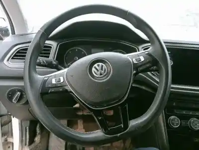 Veículo de Sucata volkswagen t-roc (a11, d11) 2.0 tdi do ano 2018 alimentado  Veículo de Sucata volkswagen t-roc (a11, d11) 2.0 tdi do ano 2018 alimentado