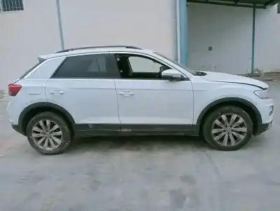 Veículo de Sucata volkswagen t-roc (a11, d11) 2.0 tdi do ano 2018 alimentado  Veículo de Sucata volkswagen t-roc (a11, d11) 2.0 tdi do ano 2018 alimentado