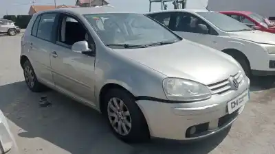 Veicolo di demolizione VOLKSWAGEN GOLF V (1K1)  dell'anno 2005 alimentato BKC