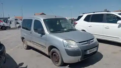 Verschrottungsfahrzeug PEUGEOT PARTNER (S2)  des Jahres 2007 angetrieben 
