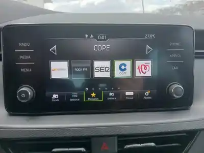 Veículo de Sucata skoda scala (nw) dla do ano 2023 alimentado dla