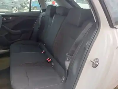 Veículo de Sucata skoda scala (nw) dla do ano 2023 alimentado dla