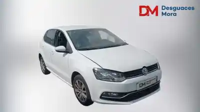 Veicolo di demolizione VOLKSWAGEN POLO (6C1)  dell'anno 2015 alimentato CUS