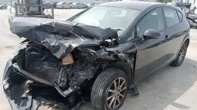 Verschrottungsfahrzeug SEAT LEON (1P1)  des Jahres 2009 angetrieben BLS