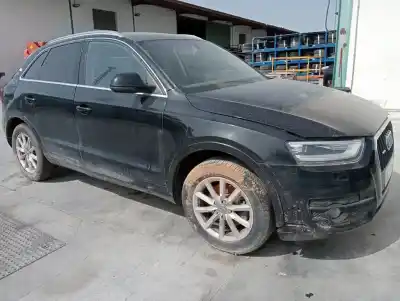 Verschrottungsfahrzeug AUDI Q3 (8UB)  des Jahres 2011 angetrieben 
