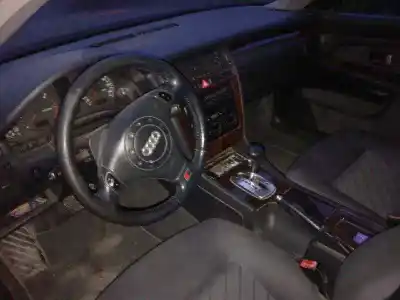 Sloopvoertuig audi a8 (d2) 2.5 tdi van het jaar 2000 aangedreven ake