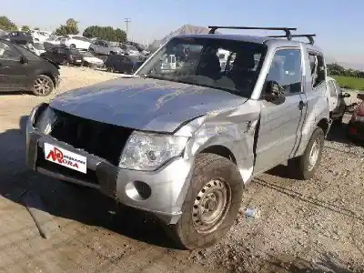 Здавання транспортного засобу MITSUBISHI MONTERO (V80/V90) 3.2 DI-D Invite року 2010 потужний 4M41
