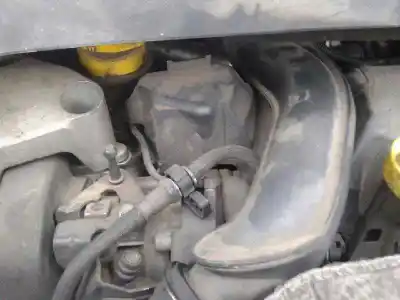 Veículo de Sucata renault modus 1.5 dci diesel do ano 2004 alimentado k9k j7