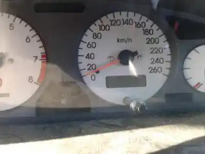 Veículo de Sucata mg rover mg zs zs 120 do ano 2002 alimentado 