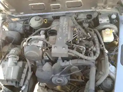 Veicolo di demolizione land rover defender (ld) 110 e familiar dell'anno 2008 alimentato 244dt