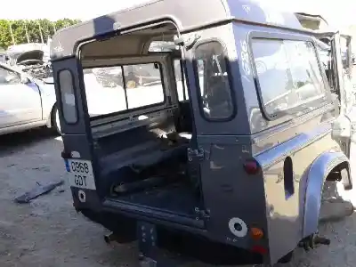 Veicolo di demolizione land rover defender (ld) 110 e familiar dell'anno 2008 alimentato 244dt