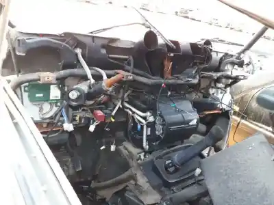 Veicolo di demolizione land rover defender (ld) 110 e familiar dell'anno 2008 alimentato 244dt