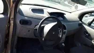 Scrapping Vehicle renault modus confort dynamique of the year 2005 powered k4j g7