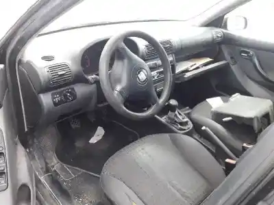Véhicule à la ferraille seat toledo (1m2) signo de l'année 2002 alimenté bcb