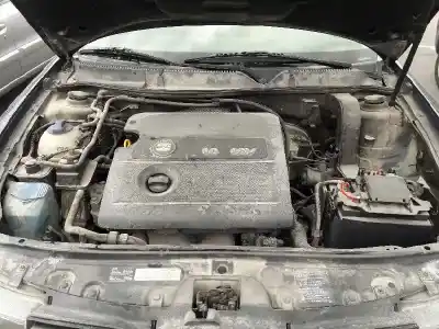 Véhicule à la ferraille seat toledo (1m2) signo de l'année 2002 alimenté bcb