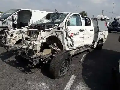 Sloopvoertuig TOYOTA HILUX N1G van het jaar 2017 aangedreven 2GD