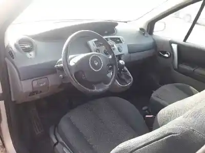 Sloopvoertuig renault scenic ii authentique van het jaar 2007 aangedreven f9q l8