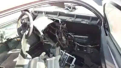 Véhicule à la ferraille aixam 400 400 de l'année 2005 alimenté 