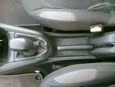 Veículo de Sucata peugeot 208 access do ano 2012 alimentado hm01