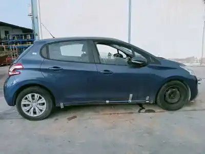 Veículo de Sucata peugeot 208 access do ano 2012 alimentado hm01