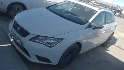 Здавання транспортного засобу seat leon st (5f8) style року 2016 потужний czca
