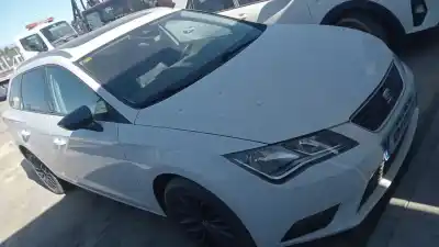 Здавання транспортного засобу seat leon st (5f8) style року 2016 потужний czca