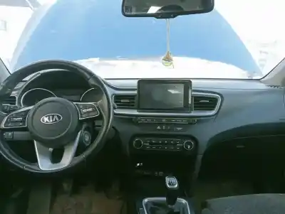 Veicolo di demolizione kia ceed drive dell'anno 2018 alimentato 