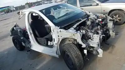 Veículo de Sucata peugeot 208 (p2) active do ano 2023 alimentado yh01