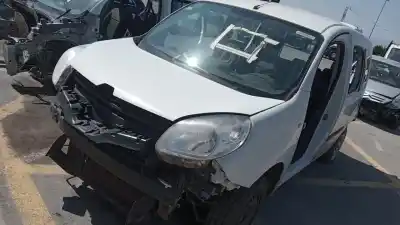 Sloopvoertuig renault kangoo iii authentic van het jaar 2019 aangedreven k9k e6