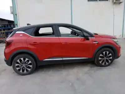 Veículo de Sucata renault captur ii techno do ano 2023 alimentado h5h e4