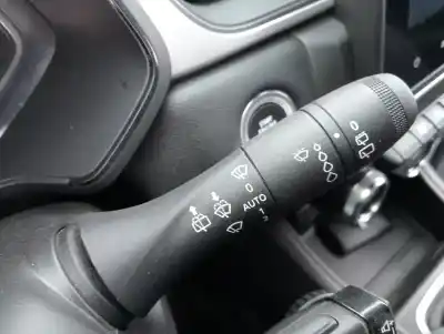 Veículo de Sucata renault captur ii techno do ano 2023 alimentado h5h e4