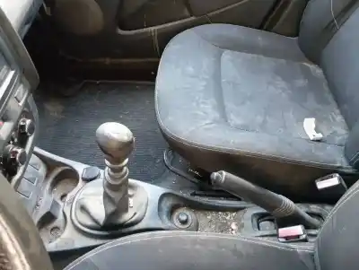 Veículo de Sucata dacia duster ambiance 4x2 do ano 2015 alimentado k9kr8