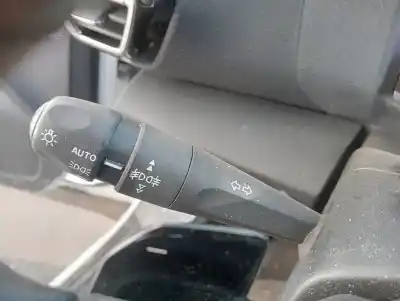 Veicolo di demolizione citroen c4 berlina feel pack dell'anno 2021 alimentato yh01