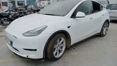 Sloopvoertuig tesla model y basis rwd 346 cv / 255 kw van het jaar 2024 aangedreven 