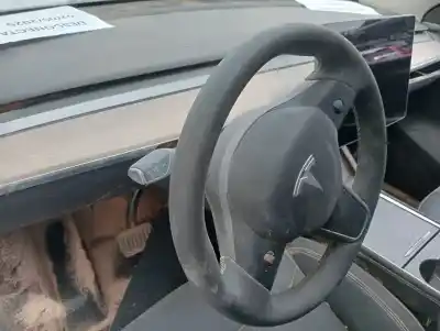 Sloopvoertuig tesla model y basis rwd 346 cv / 255 kw van het jaar 2024 aangedreven 