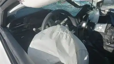 Veículo de Sucata opel corsa f design & tech do ano 2024 alimentado hm05