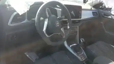 Здавання транспортного засобу volkswagen t-roc (d11) basis року 2024 потужний 