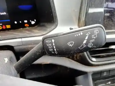 Здавання транспортного засобу volkswagen t-roc (d11) basis року 2024 потужний 