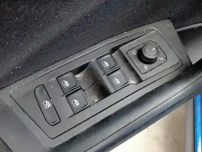 Здавання транспортного засобу volkswagen t-roc (d11) basis року 2024 потужний 